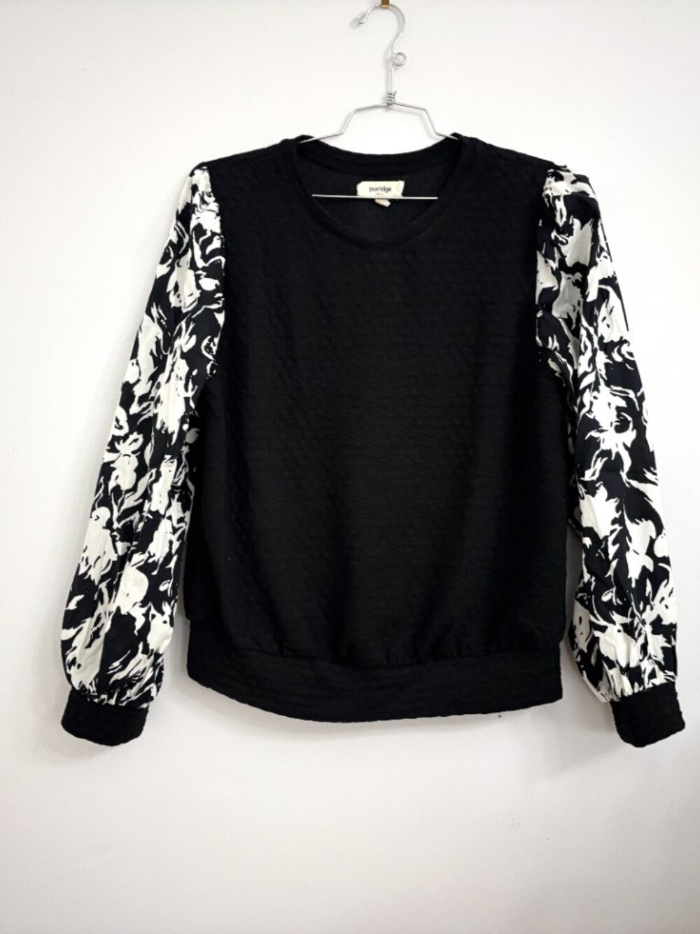 Anthropologie Porrdige Black Textured Floral Sleeve Mixed Media Sweatershirt - M - Picture 2 of 10